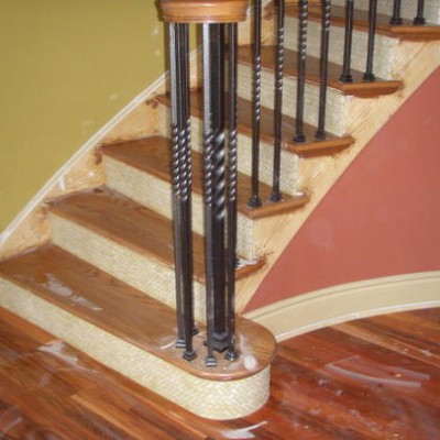 Crema marfil herringbone stairs